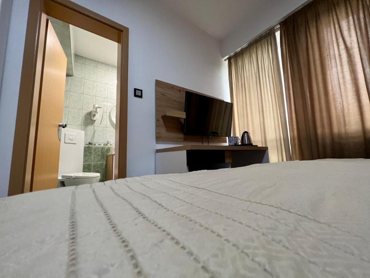 Hotel Brkic Sarajevo Airport - Free Parking Saraievo Exterior foto