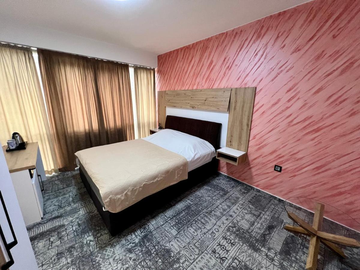 Hotel Brkic Sarajevo Airport - Free Parking Saraievo Exterior foto